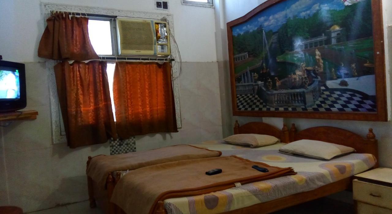 Hôtel Amber Plaza à Chittorgarh Extérieur photo