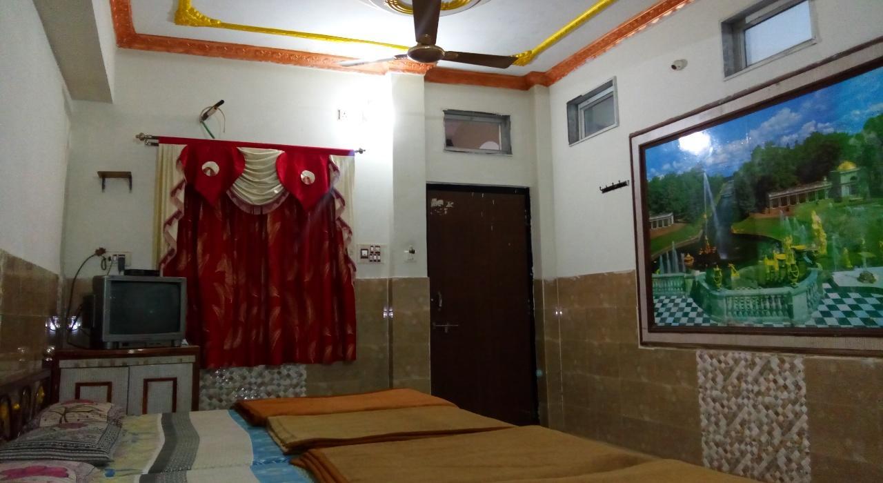 Hôtel Amber Plaza à Chittorgarh Extérieur photo